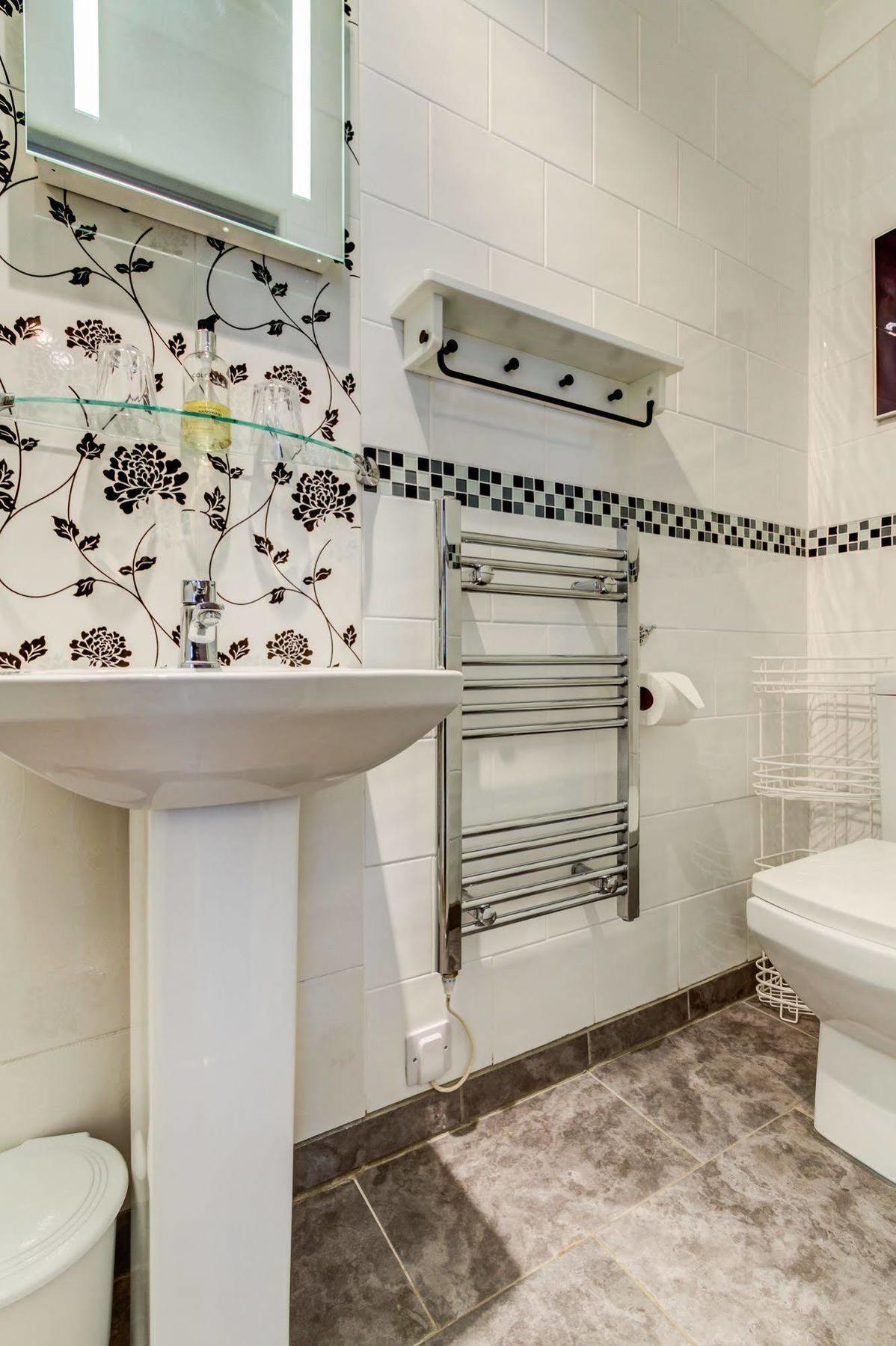 Отель Cambridge House (Adults Only) Уиндермир Экстерьер фото